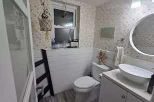 1061 NW 80th Ave, Margate, FL 33063 - Photo 9