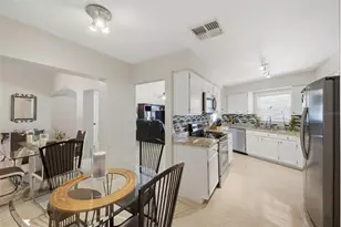 8750 Brackenwood Dr, Orlando, FL 32829 - Photo 11