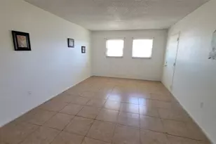 826 Sky Lake Cir, Orlando, FL 32809 - Photo 7