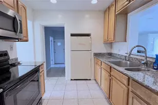 2421 Laura Pl, Orlando, FL 32803 - Photo 7