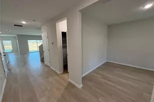 36776 Sagemoor Dr, Zephyrhills, FL 33541 - Photo 3