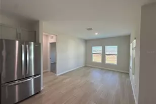 36776 Sagemoor Dr, Zephyrhills, FL 33541 - Photo 11