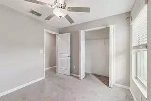 7419 Pearly Everlasting Ave, Tampa, FL 33619 - Photo 13