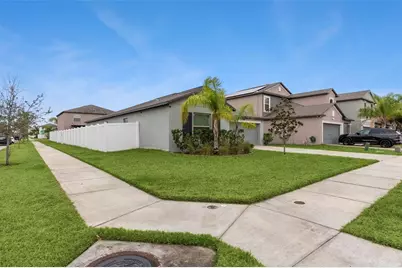 7419 Pearly Everlasting Avenue, Tampa, FL 33619 - Photo 15