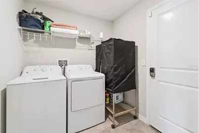 7419 Pearly Everlasting Avenue, Tampa, FL 33619 - Photo 9