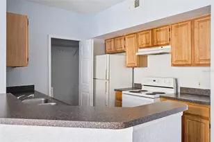 6071 Westgate Dr, Orlando, FL 32835 - Photo 9