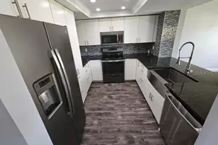 4719 Puritan Cir, Tampa, FL 33617 - Photo 5