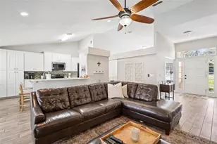 307 Oak Leaf Cir, Lake Mary, FL 32746 - Photo 9