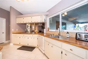 4008 Barnsley Dr, Orlando, FL 32812 - Photo 11