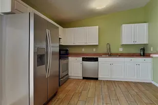 105 Melody Ln, Largo, FL 33771 - Photo 3