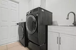 9181 Wickham Way, Orlando, FL 32836 - Photo 35