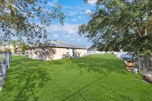 327 Salmon Ct, Kissimmee, FL 34759 - Photo 15