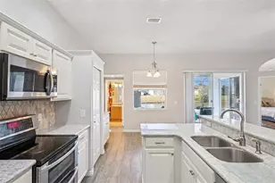 639 Lakehaven Cir, Orlando, FL 32828 - Photo 5