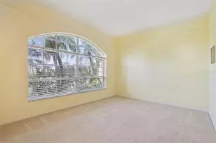 639 Lakehaven Cir, Orlando, FL 32828 - Photo 9