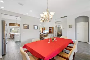 639 Lakehaven Cir, Orlando, FL 32828 - Photo 11