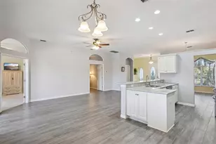 639 Lakehaven Cir, Orlando, FL 32828 - Photo 13