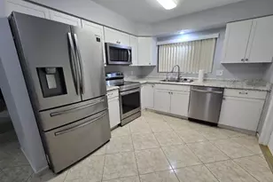 927 Grand Cayman Ct, Orlando, FL 32835 - Photo 5