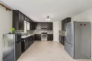 2355 Andrews Valley Dr, Kissimmee, FL 34758 - Photo 9