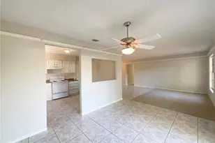 6137 Sparling Hills Cir, Orlando, FL 32808 - Photo 7