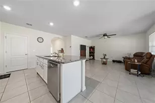 5275 Mayor Dr, Saint Cloud, FL 34771 - Photo 7