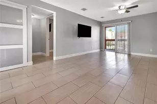 2860 N Powers Dr, Orlando, FL 32818 - Photo 13