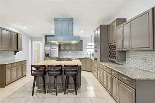 2410 Hartridge Point Dr W, Winter Haven, FL 33881 - Photo 11