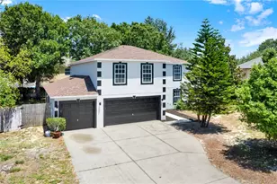 809 Deer Glen Ct, Fruitland Park, FL 34731 - Photo 1