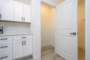 1129 Edinburgh St, North Port, FL 34288 - Photo 15