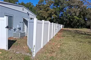 2443 E Jersey Ave, Orlando, FL 32806 - Photo 15