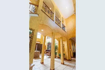 543 Isleworth Close, Tarpon Springs, FL 34688 - Photo 9