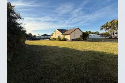 5 SE 20th Place, Cape Coral, FL 33990 - Photo 9