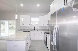 769 Memorial Dr, Sebring, FL 33870 - Photo 11