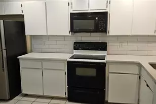 2 Escondido Cir, Altamonte Springs, FL 32701 - Photo 3