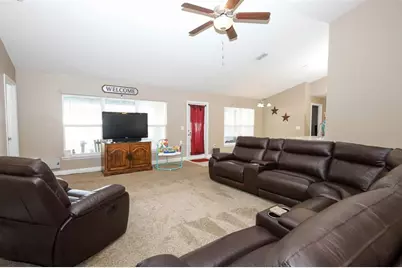 31631 Broadwater Avenue, Leesburg, FL 34748 - Photo 17