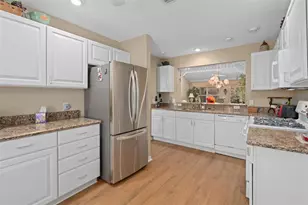 8352 SE 176th Lawson Loop, The Villages, FL 32162 - Photo 15