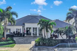 714 Islebay Dr, Apollo Beach, FL 33572 - Photo 1