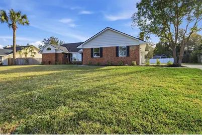 33608 Overton Drive, Leesburg, FL 34788 - Photo 3