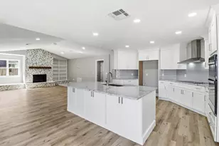 33608 Overton Dr, Leesburg, FL 34788 - Photo 9