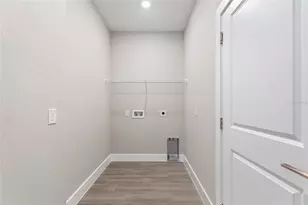 205 Hyacinth Ct, Kissimmee, FL 34759 - Photo 27