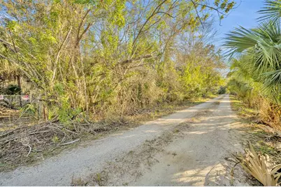 2740 Withlacoochee Point, Geneva, FL 32732 - Photo 29