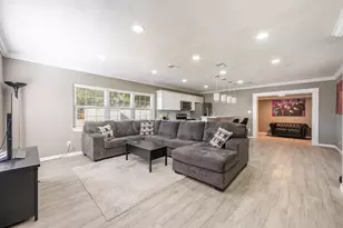 2803 E Pine St, Orlando, FL 32803 - Photo 3