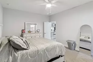 377 Villa Sorrento Cir, Haines City, FL 33844 - Photo 19