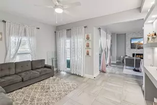 377 Villa Sorrento Cir, Haines City, FL 33844 - Photo 17