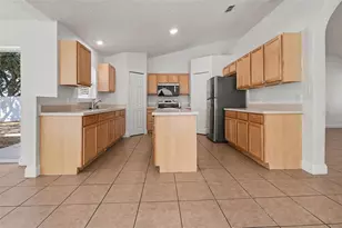 715 Lobelia Dr, Davenport, FL 33837 - Photo 7