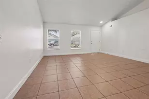 715 Lobelia Dr, Davenport, FL 33837 - Photo 3