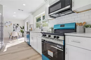 214 45th Ave NE, Saint Petersburg, FL 33703 - Photo 9