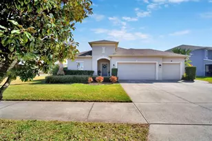 1102 Whitewater Bay Dr, Groveland, FL 34736 - Photo 3