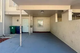 5266 Tennis Ct Cir, Tampa, FL 33617 - Photo 1
