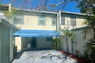 5266 Tennis Ct Cir, Tampa, FL 33617 - Photo 15