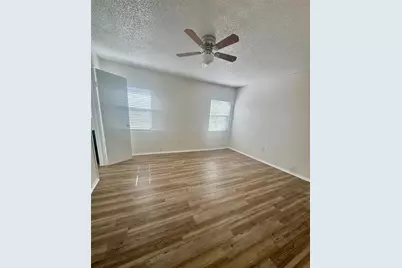 5266 Tennis Court Circle, Tampa, FL 33617 - Photo 9